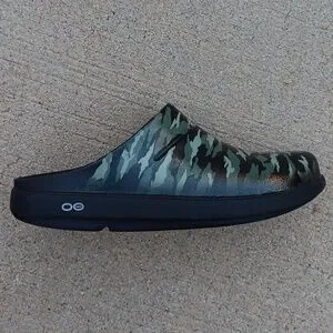 OOFOS | Shoes | Oofos Camo Print Slip On Clogs Comfort Shoes  display picture 2